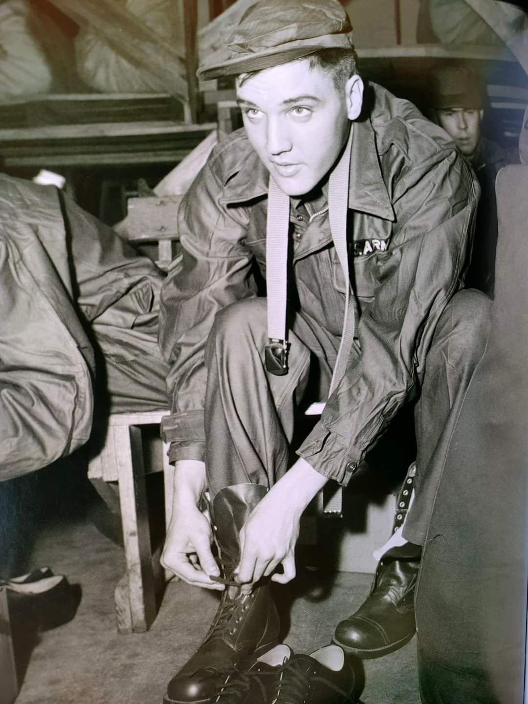 ELVIS IN FORT HOOD, TEXAS