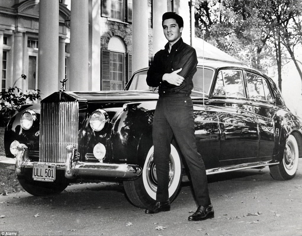 ELVIS’S LOVE FOR CARS