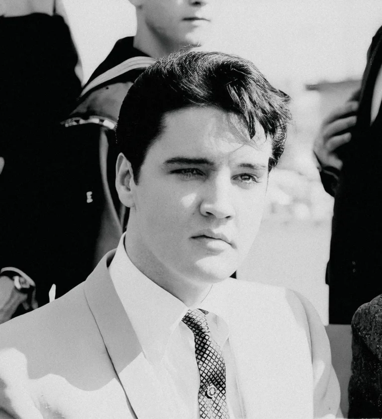THE GENEROSITY OF ELVIS PRESLEY