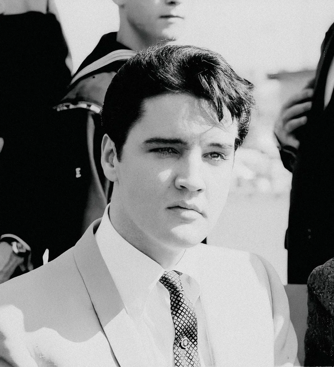 THE GENEROSITY OF ELVIS PRESLEY