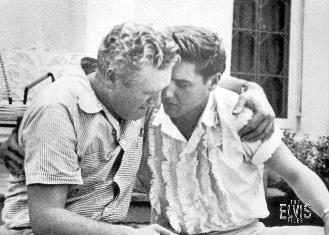 ELVIS PRESLEY BIOGRAPHY (1956-1959) CHAPTER 15: "GOODBYE TO ...